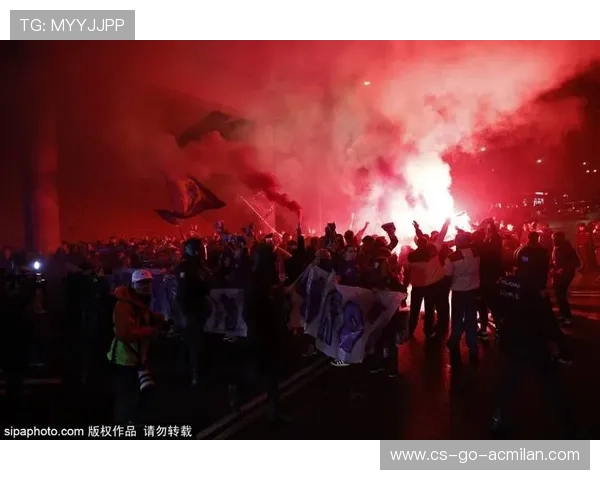 巴萨逼抢制造机会,拉菲尼亚爆射被封 巴萨逼抢制造机会,拉菲尼亚爆射被封